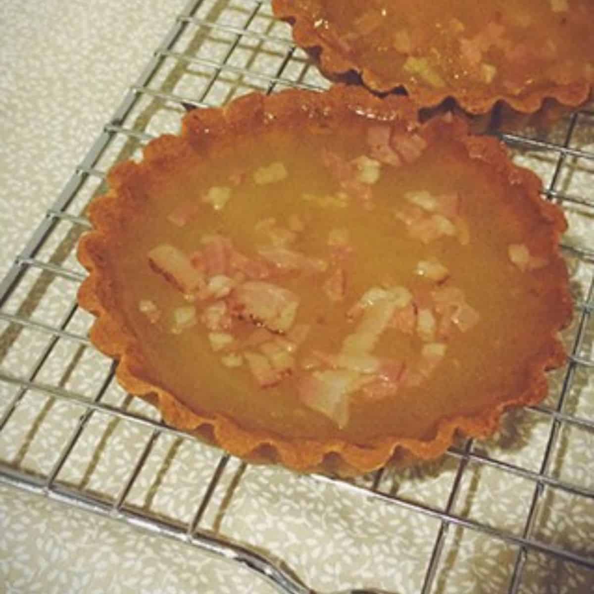 tartaletas de arandanos y bacon