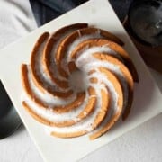 receta bundt de limón y semillas de amapola