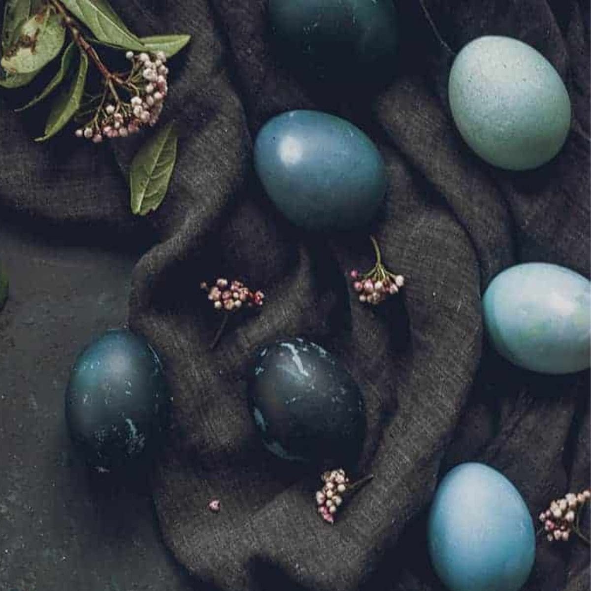Huevos de pascua teñidos