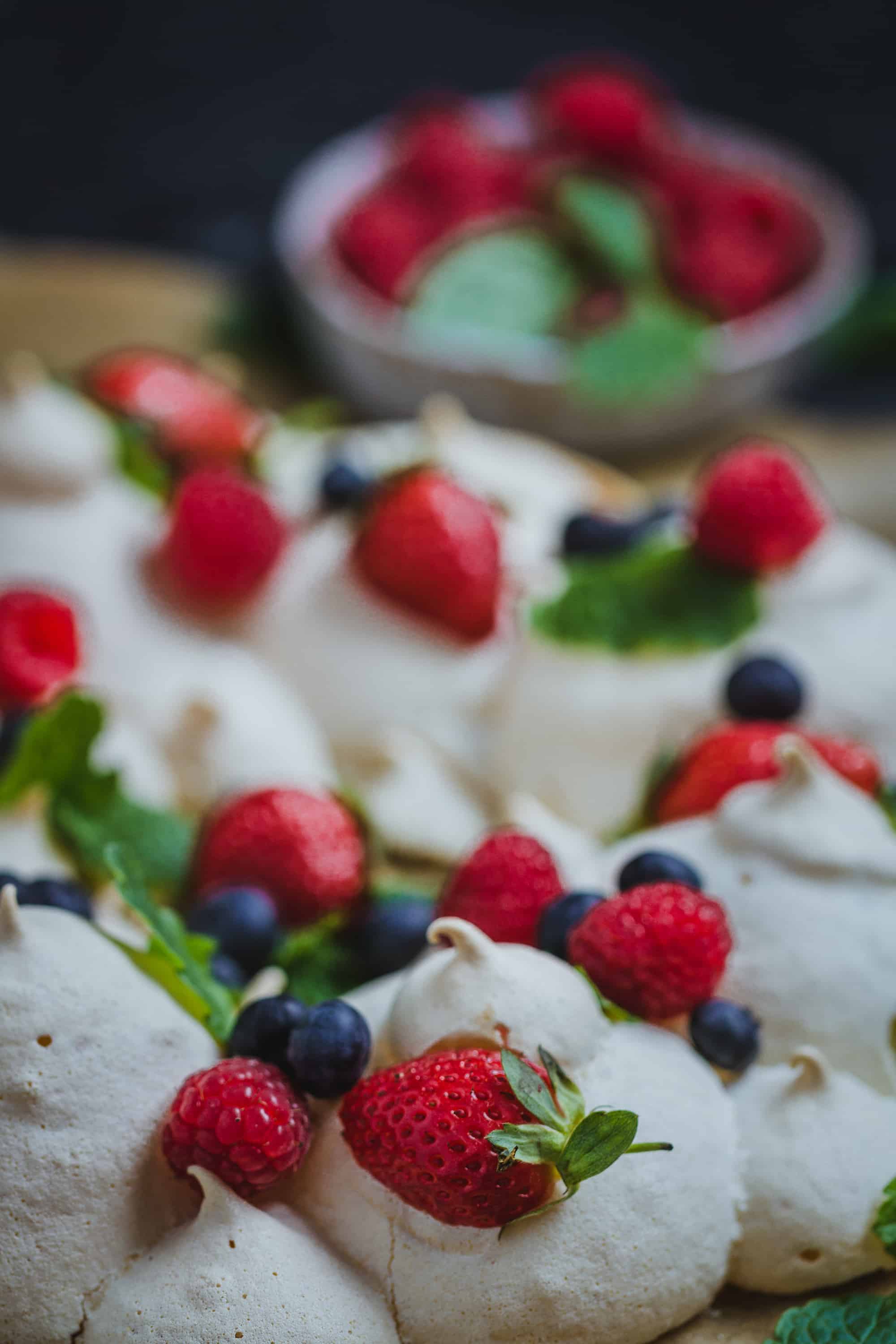 Merengue con frutos rojos