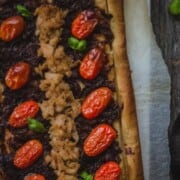 Tartaleta cebolla caramelizada atún