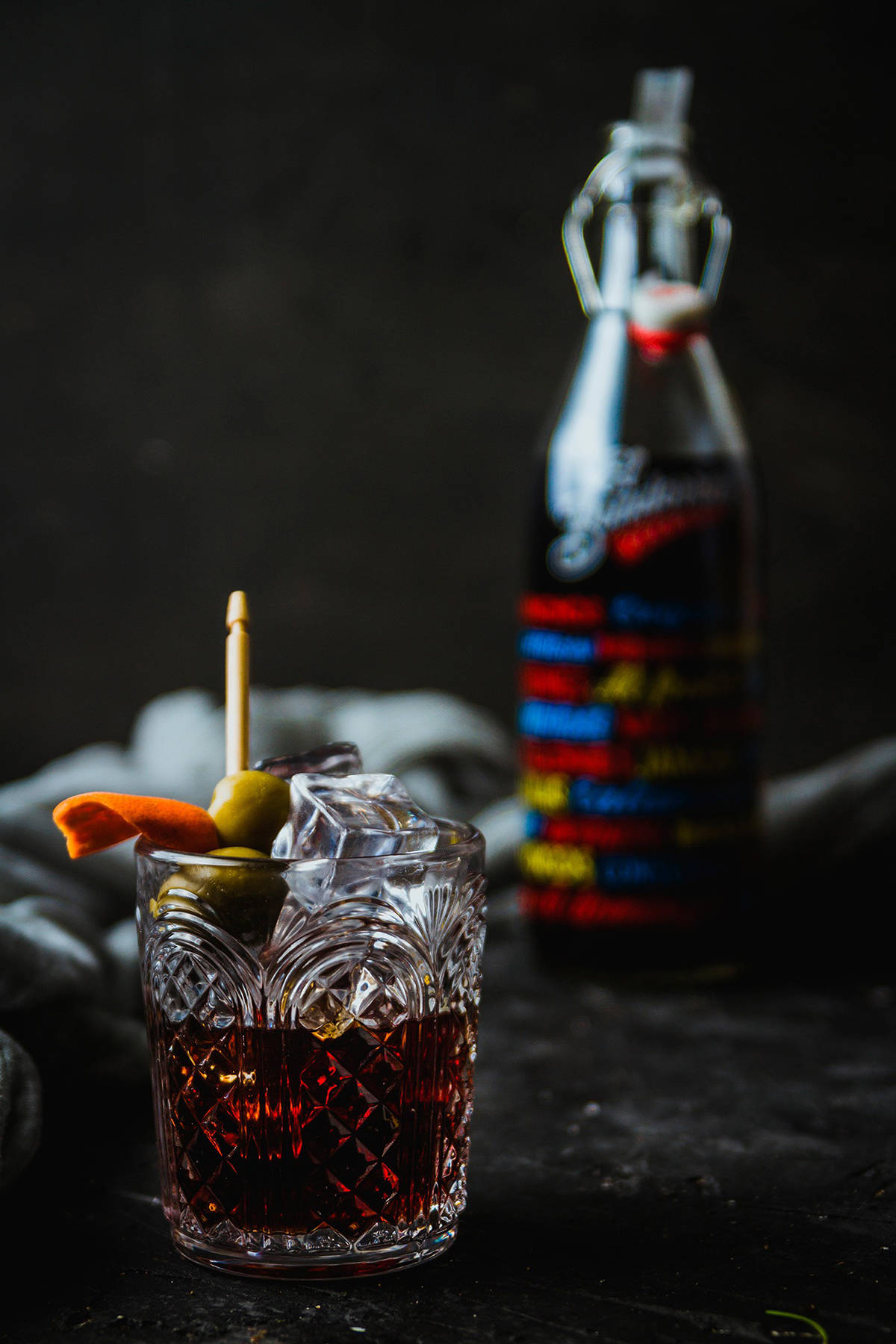 Receta de cómo preparar un vermut en casa fácil