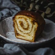 brioche con crema de almendras