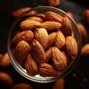 Almendras fritas en freidora de aire