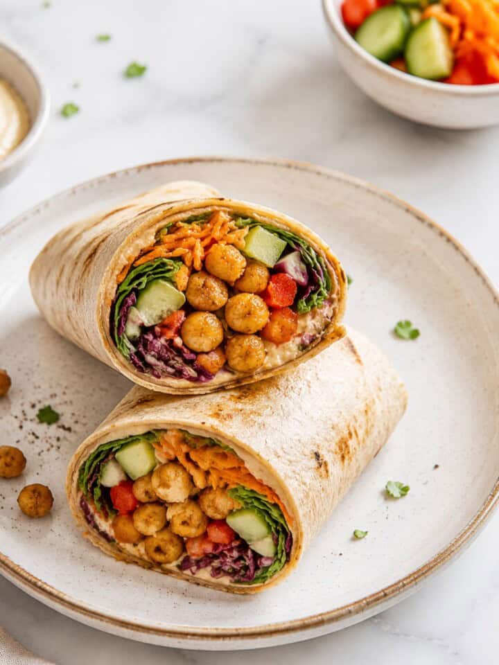 Wrap de garbanzos especiados y verduras crujientes